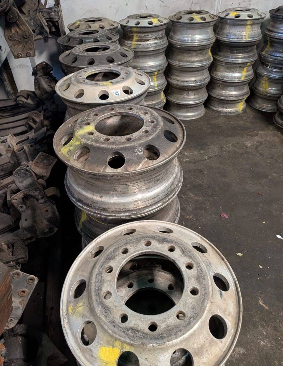 photo_5249225105970242003_y Aluminium Wheels Scrap Clean Automotive Grade - Image 1