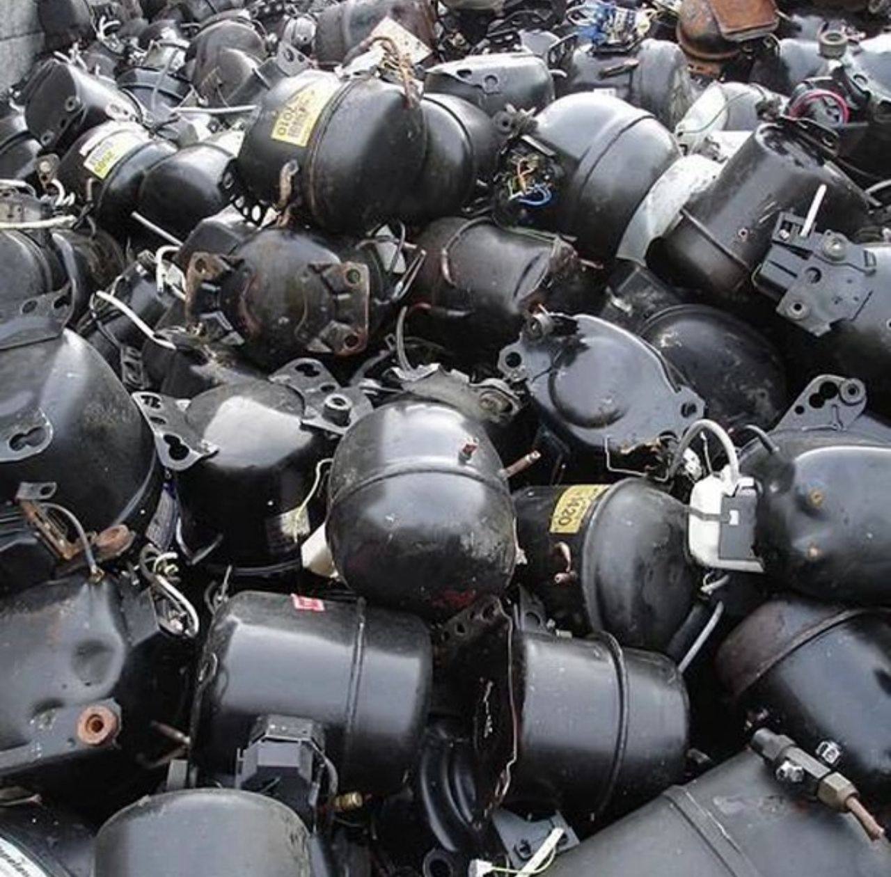 photo_5251633581895917963_y Compressor Scrap Clean Sealed Motor Units Grade - Image 1